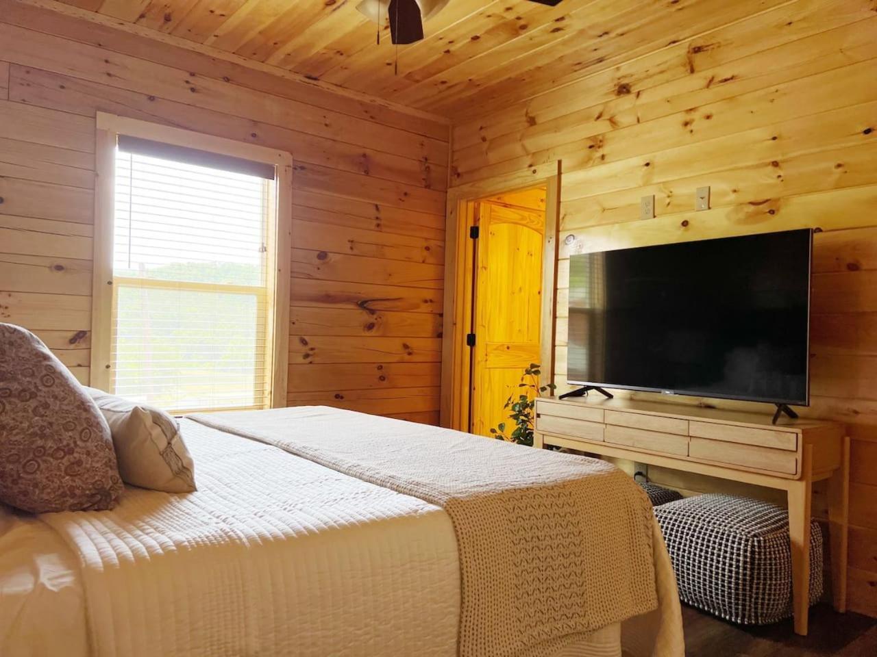 Splendid 2Cabins Sleeps 28 Pool Hot Tub More Pigeon Forge Exterior photo